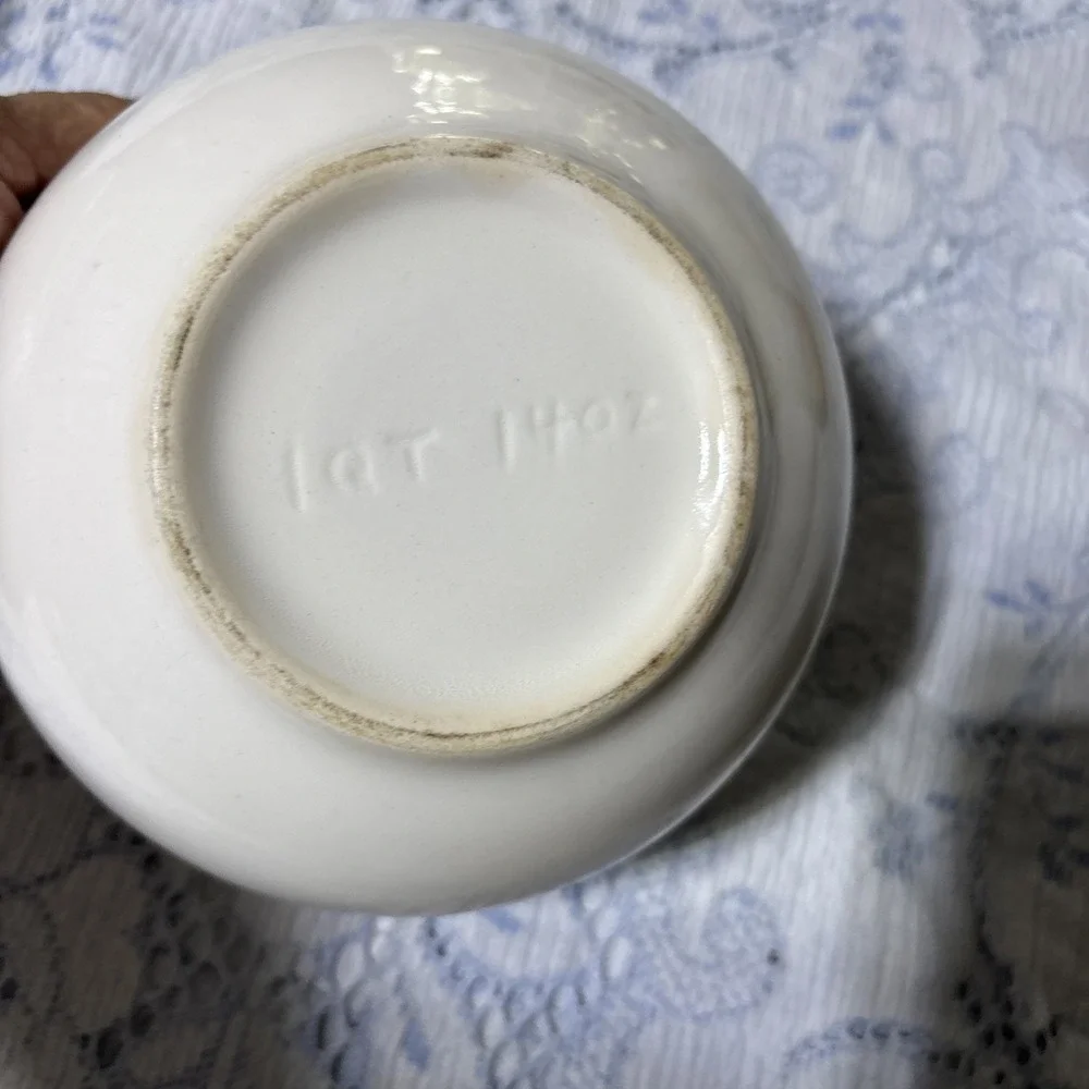 Universal Potteries no chips